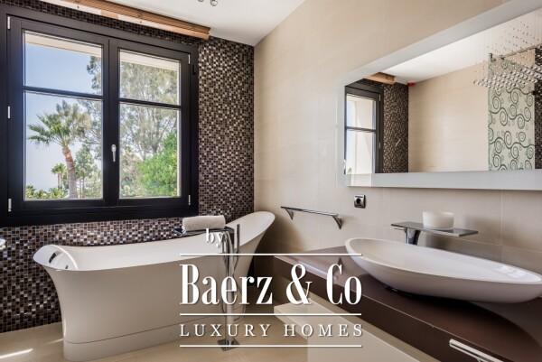 photo 38 Villa - Marbella East - Ref: 7739