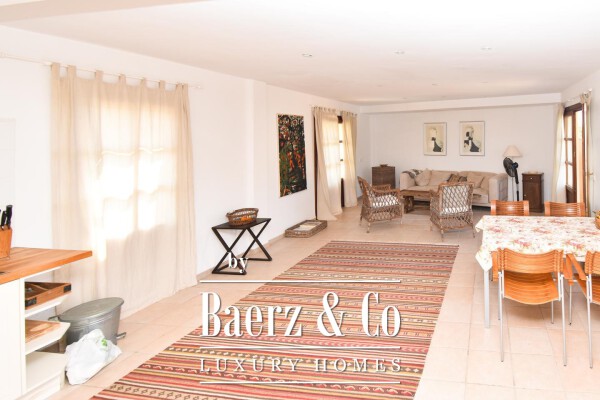 photo 9 Mansion with several Apartments and Pools