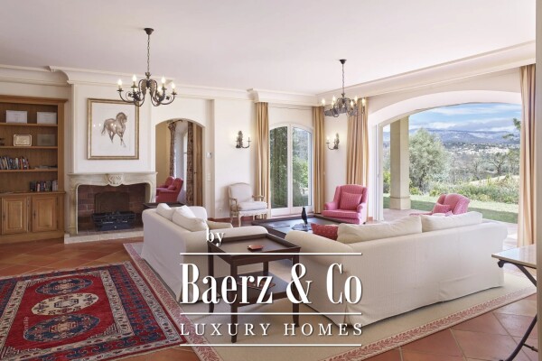 photo 3 Beautiful Provence-style villa in Terre Blanche Golf Estate