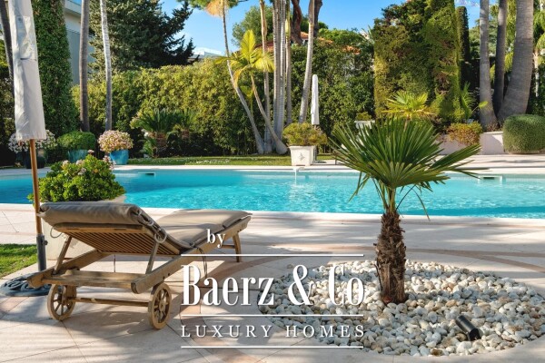 photo 29 Magnificent property close to the sea in Cap D'Antibes.