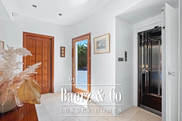 photo 15 Beautiful villa with panoramic sea view over the bay of Saint Jean Cap Ferrat