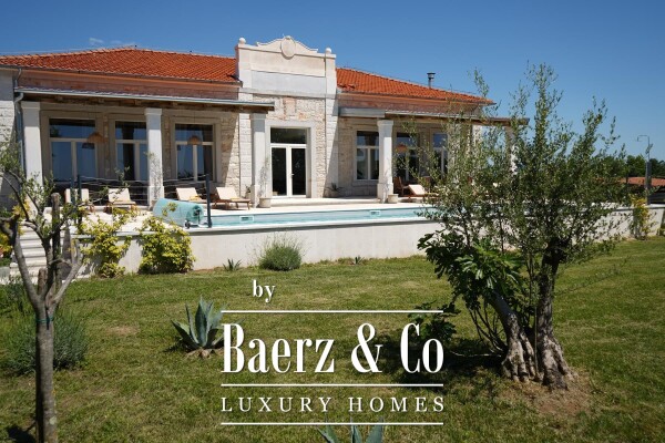 photo 60 Istria, Poreč, luxuriously renovated old school