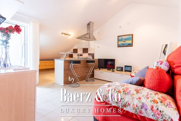 photo 19 Novalja, house with 10 apartments near the center with a sea view