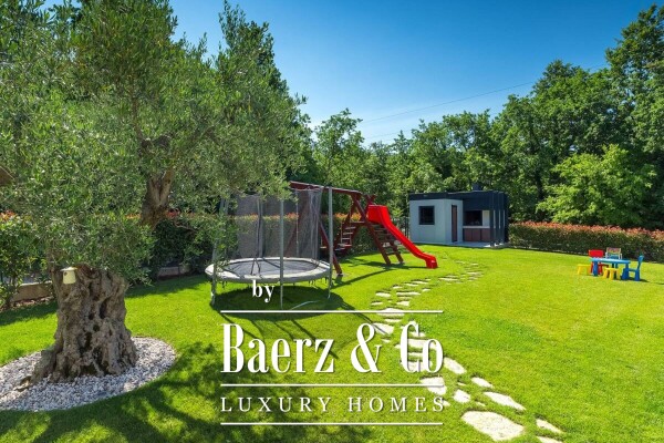 photo 33 Višnjan, a beautifully arranged villa surrounded by greenery, NKP 242 m2, on a large landscaped lot