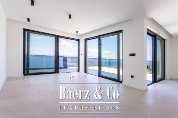 photo 23 Brela, an imposing villa with a panoramic view