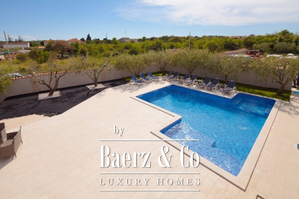 photo 12 Istria, Banjole - spacious residential and commercial holiday house, 750m2, plot 1370m2