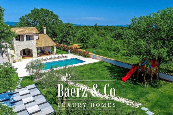 photo 5 Istria, Marčana, beautiful villa 280 m2 with tennis court and heated pool 50 m2