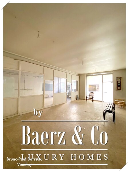 photo 16 STONE BUILDING, PRESTIGIOUS ADDRESS