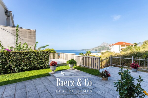 photo 30 Omiš, apartment house near the beach