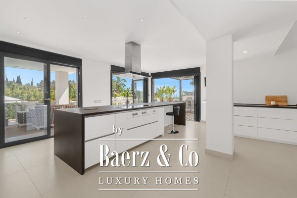 photo 17 Villa - Marbella East - Ref: 8321