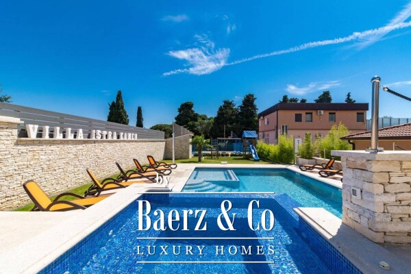 photo 5 Valtura, a luxury villa with a heated pool and a large garden, a rarity on the market