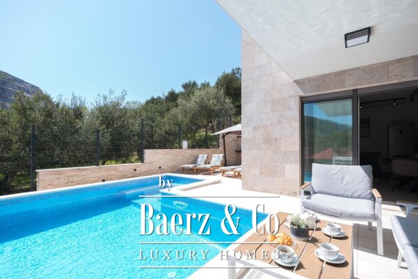 photo 4 Split, Žrnovnica, villa with pool in a quiet location