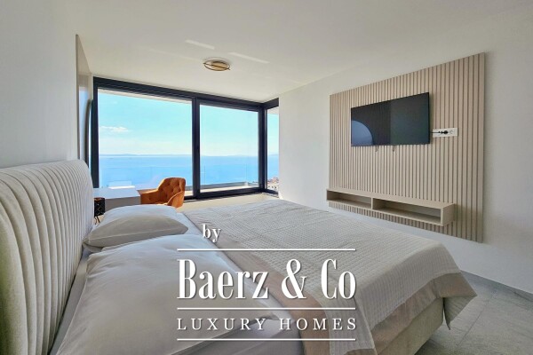 photo 9 Podstrana, a beautiful villa with a panoramic view of the sea