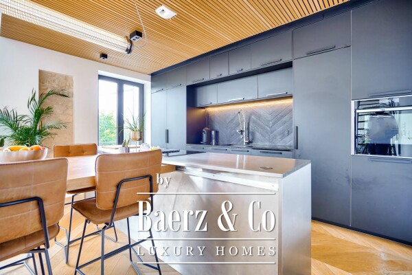 photo 5 Top Floor Duplex with Stunning Views of Île Seguin