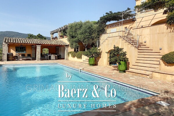 photo 3 Contemporary house with panoramic view and swimming pool