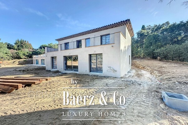 photo 5 Spacious apartment of 107 m², just steps from the beaches