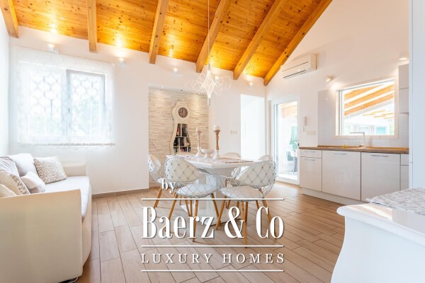 photo 3 Seget Donji, exceptional property with two buildings, swimming pool, jucuzzi and garden