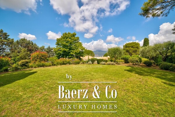 photo 18 Gorgeous villa in a secured domaine