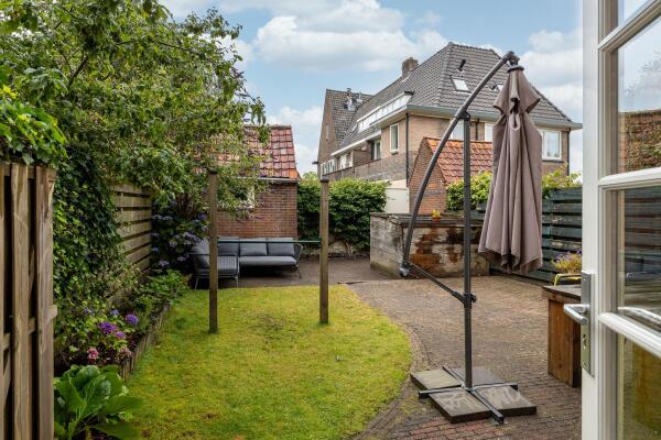 photo 14 Dr. P.J.H. Cuypersplein 45