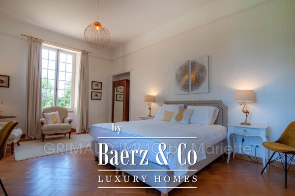 photo 13 property on 24 ha with lake, stable and several houses