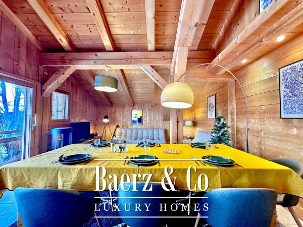 photo 2 4 BEDROOM APARTMENT- ON THE SLOPES