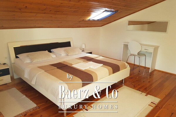 photo 26 Rovinj, Rovinjsko Selo, elegant, luxurious house 380 m2 with 4 residential units and a beauutifu...