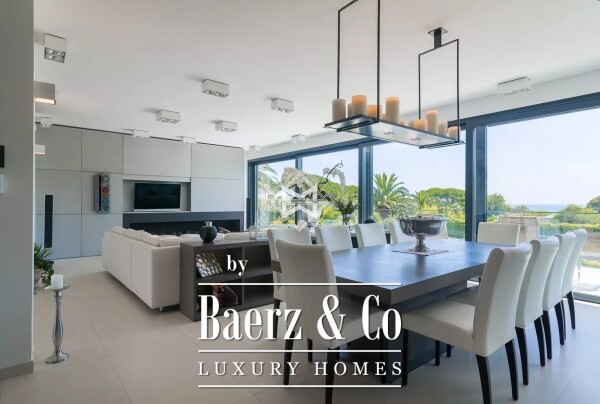 photo 6 Contemporary villa 3 minutes walk from Club 55