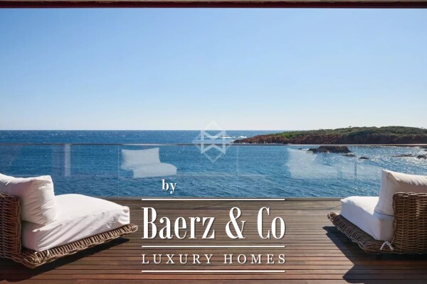 photo 4 Contemporary waterfront villa