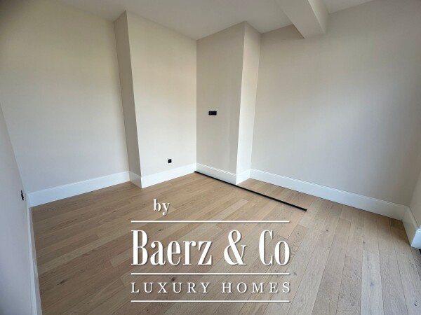 photo 12 Spacious Apartment in Budva next to the Beach