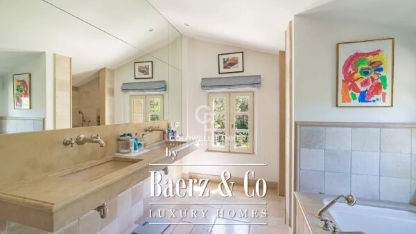 photo 13 Gorgeous property at the foot of the village