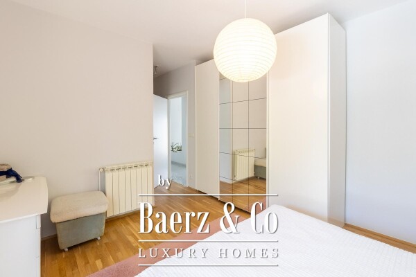 photo 27 Krk, house with three residential units and a large garden in the center