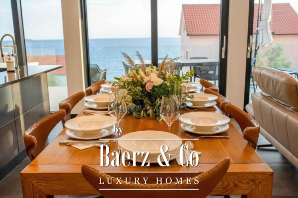 photo 4 Primošten, Bilo, beautiful villa with a swimming pool and sea view, tennis court