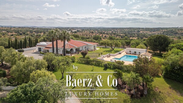 photo 1 Beautiful luxury home in Guia, Sesmarias