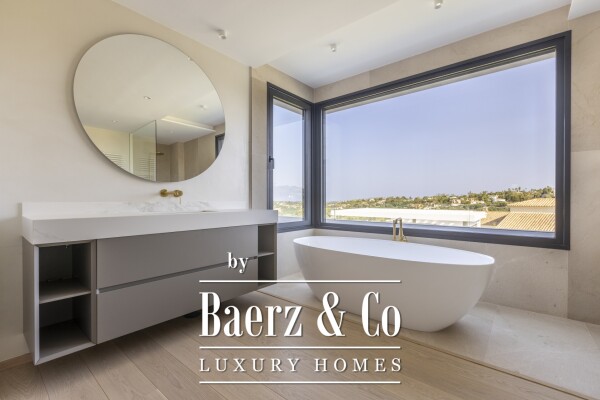 photo 14 Beautiful luxury home in Sotogrande, Sotogrande Alto - Zona G