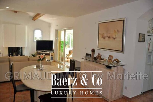 photo 5 Calm and Comfort: House with Pool and Large Garage