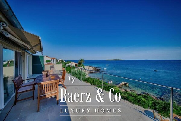 photo 9 Vis first row by the sea modern house 275 m2 net floor area on a 584 m2 plot