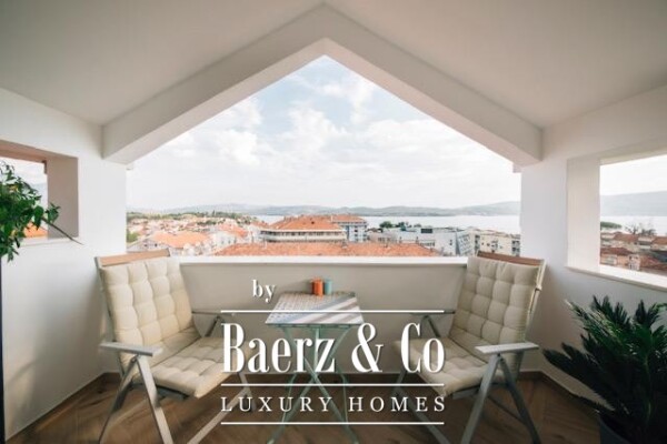 photo 1 Penthouse in Tivat with a Gallery and Sea View