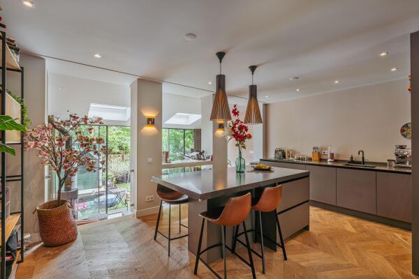 photo 1 Warmondstraat 85 H