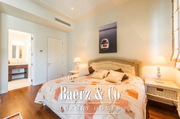 photo 12 Spacious Apartment with a Sea View in Tivat