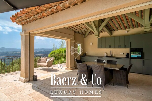 photo 4 Beautiful provencal with a panoramic view