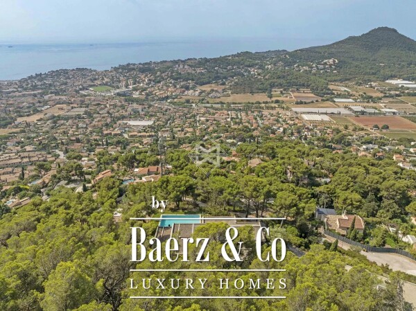 photo 3 A villa conceived as a livable sculpture, facing the sea and bathed in light