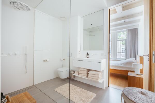 photo 18 Blauwburgwal 18 H