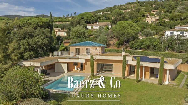 photo 4 Villa with open views in a prime location of Cavalaire-sur-Mer