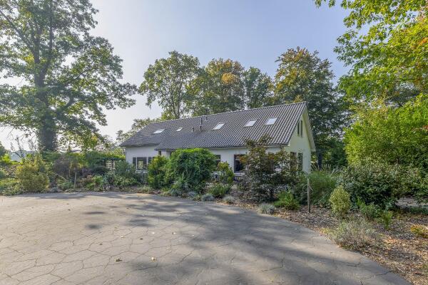 photo 7 Hoevensestraat 10