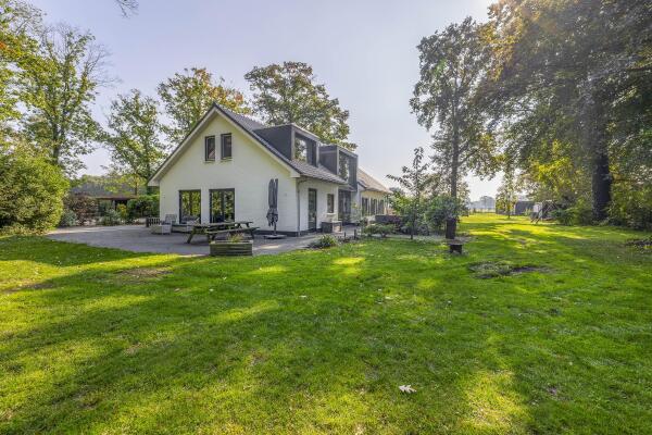 photo 49 Hoevensestraat 10