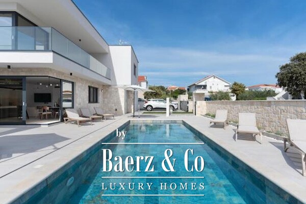 photo 12 Pag, Mandre, modern house with swimming pool in a beautiful location