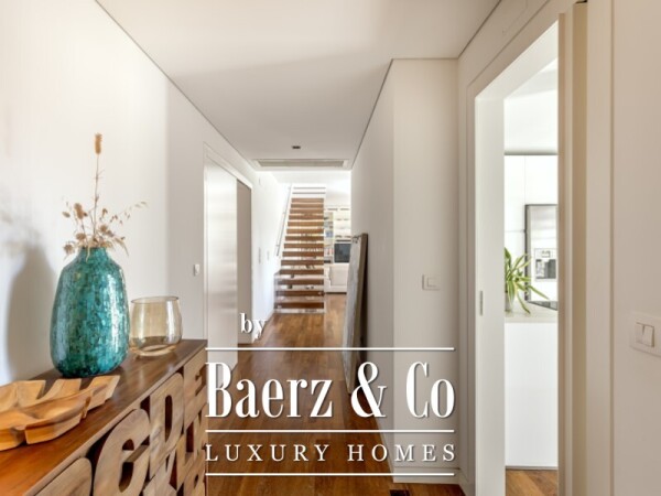 photo 7 3 + 1 Bedroom Duplex Penthouse with Private Terraces, Pool and Sea View in Cascais