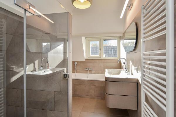 photo 69 Oosteinde 191