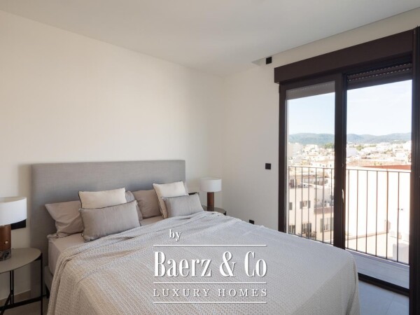 photo 14 Brand-new modern penthouse with expansive terraces and open views in Santa Catalina