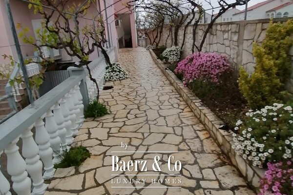 photo 12 Rab, Lopar, multi-purpose house with commercial and residential units in an attractive location